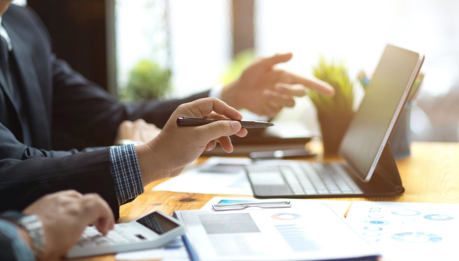 潜在的課題の解決から始める、顧客視点に立ったITコンサルティング